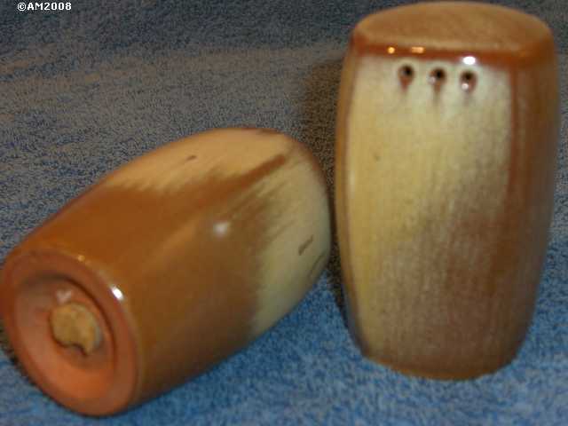 Tall Plainsman shakers glazed desert gold